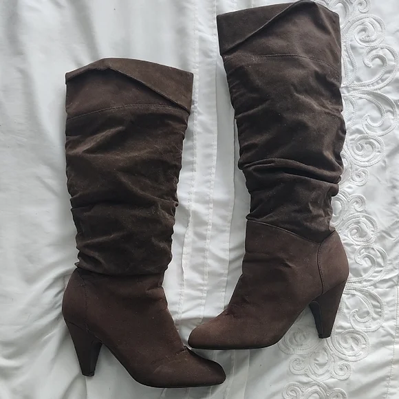 Elegant Brown Knee-High Boots - Picture 2 of 7